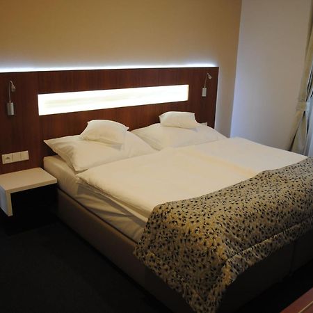 Hotel Zamecek Petrovice Petrovice u Karviné Zimmer foto